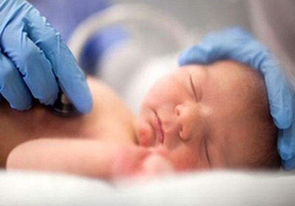 طلوع زندگی نوزاد دختر در آمبولانس اورژانس پیش بیمارستانی گناباد